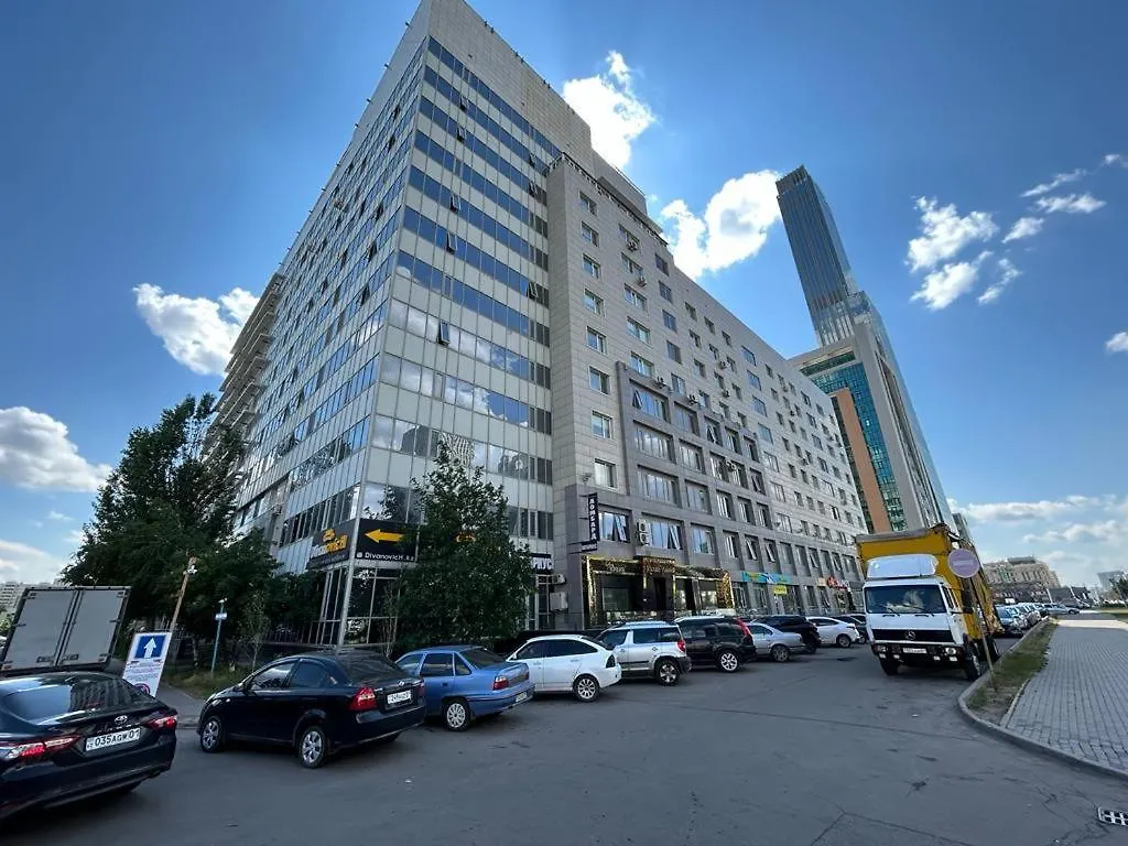 1-Комнатная Квартира Рядом С Тц Абу-Даби Плаза Жк 