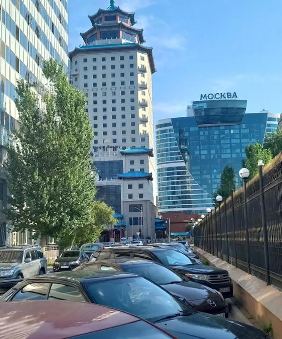 1-Комнатная Квартира Рядом С Тц Абу-Даби Плаза Жк 