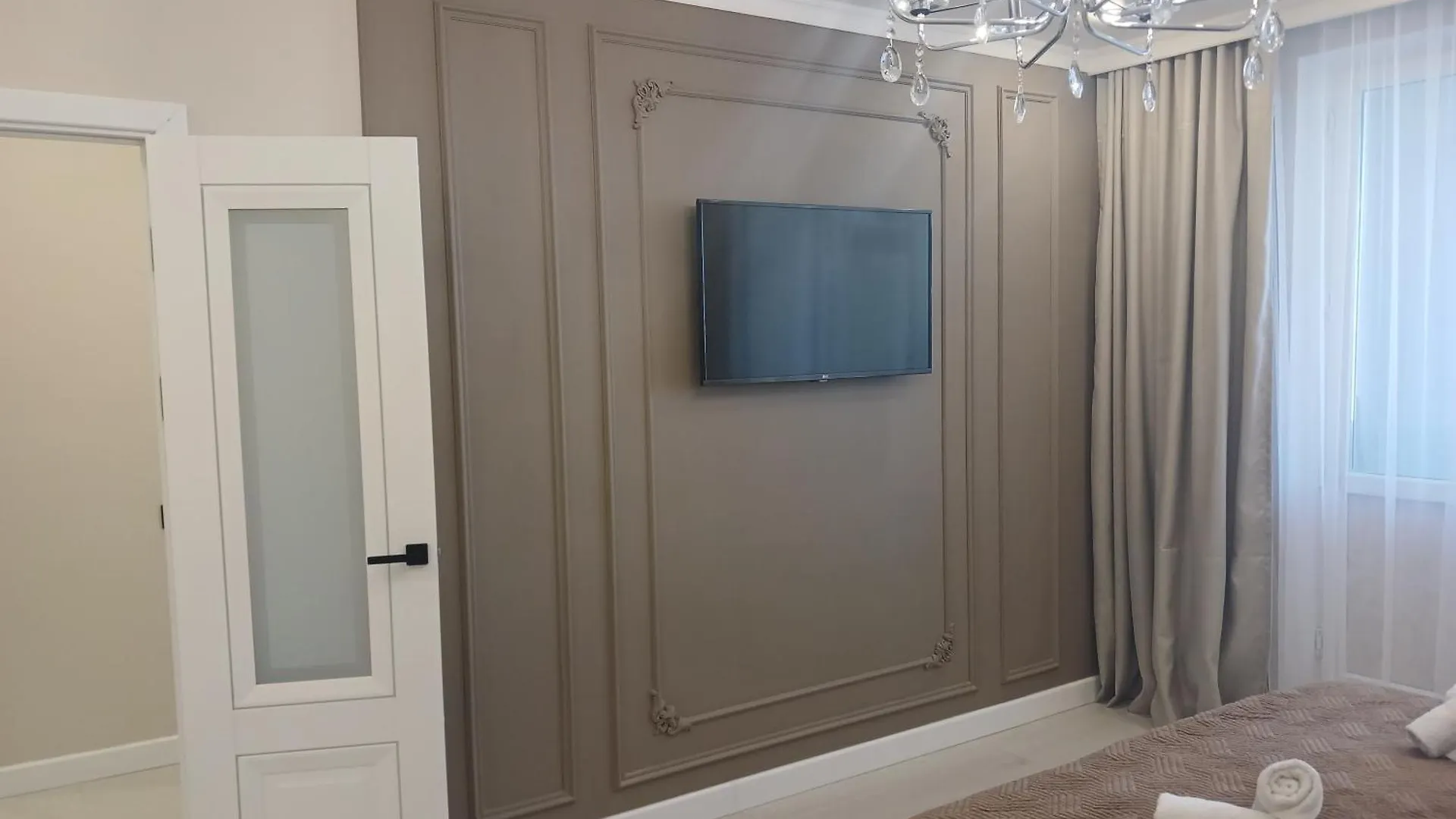 Apartment 1-Комнатная Квартира Рядом С Тц Абу-Даби Плаза Жк 